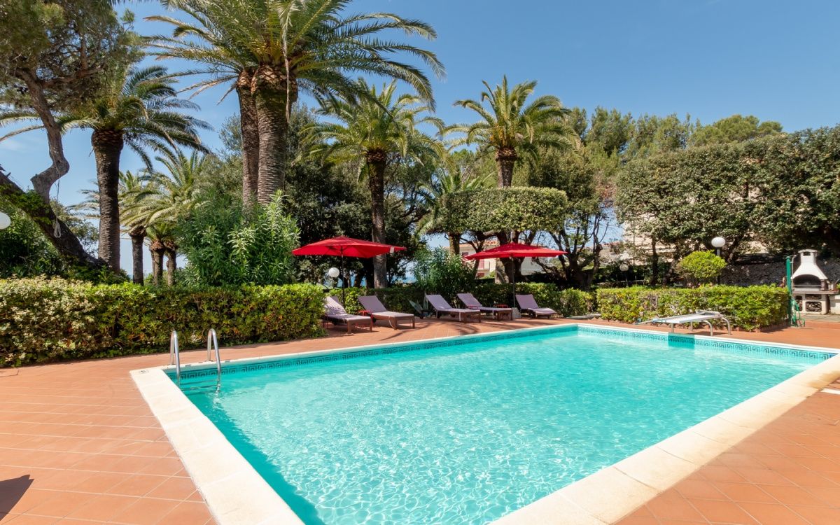 Finca en Castiglioncello, Italia, 480 m² - imagen 2