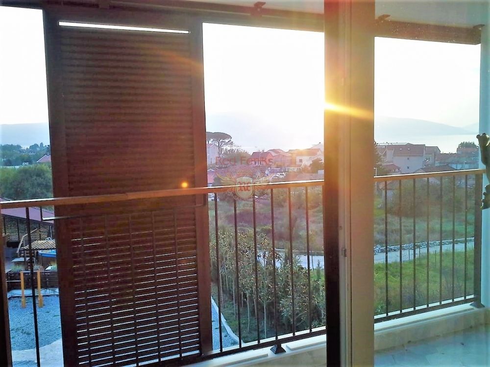 Piso en Tivat, Montenegro, 113 m² - imagen 9