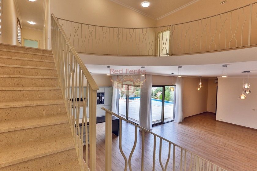 House in Tivat, Montenegro, 290 m² - picture 9