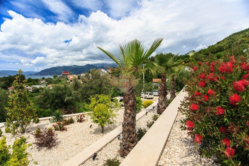 House in Tivat, Montenegro, 290 m² - picture 10