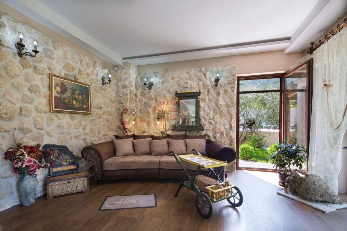 House in Kotor, Montenegro, 718 m² - picture 11