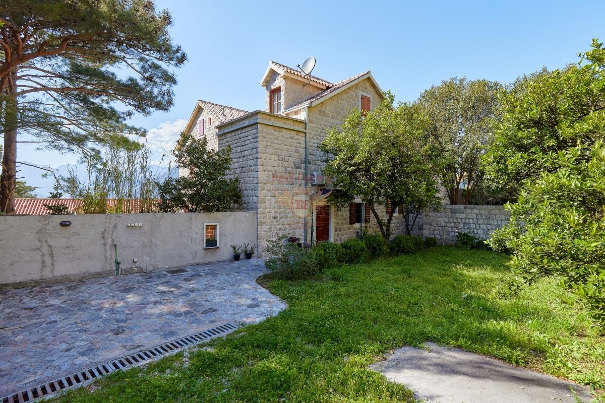 Casa a Kotor, Montenegro, 410 m² - foto 13