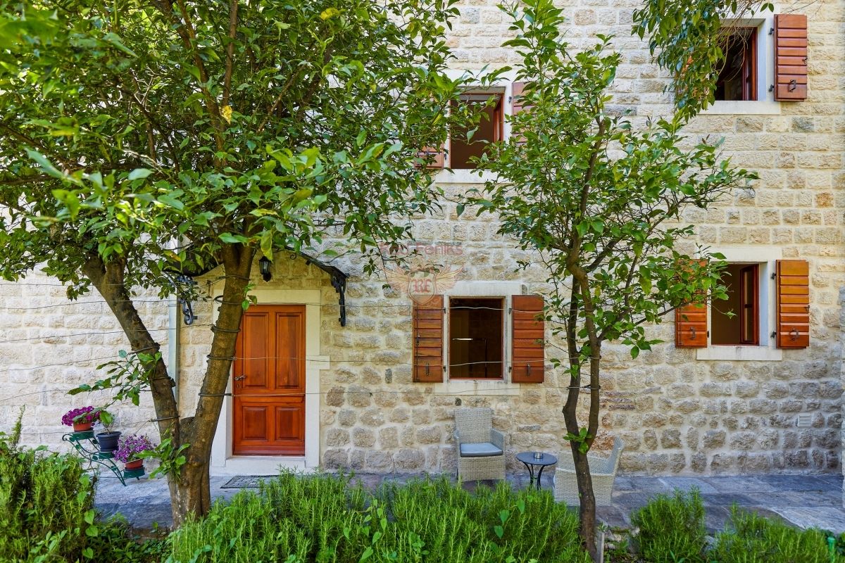 Casa a Kotor, Montenegro, 410 m² - foto 14