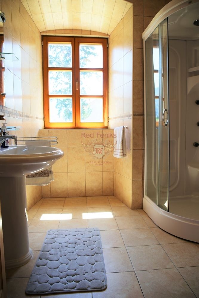 Casa en Kotor, Montenegro, 327 m² - imagen 17