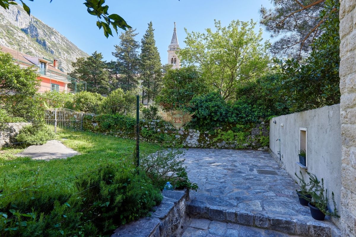 Casa a Kotor, Montenegro, 410 m² - foto 17