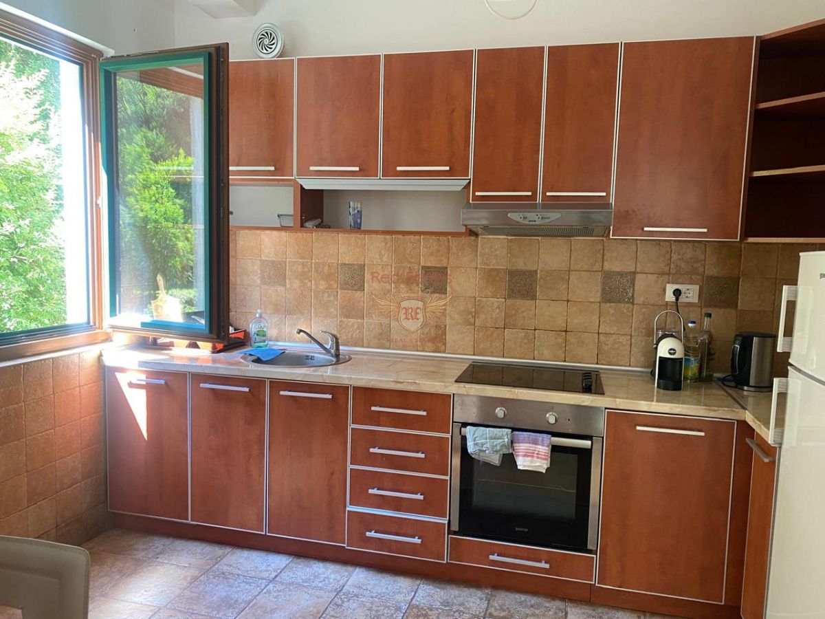 Flat in Kotor, Montenegro, 89 m² - picture 19