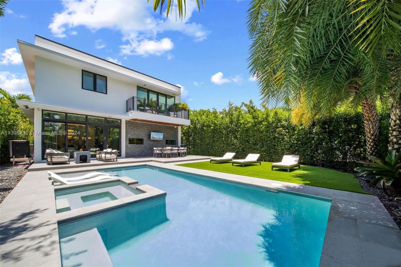 House in Miami, USA, 330 m² - picture 1