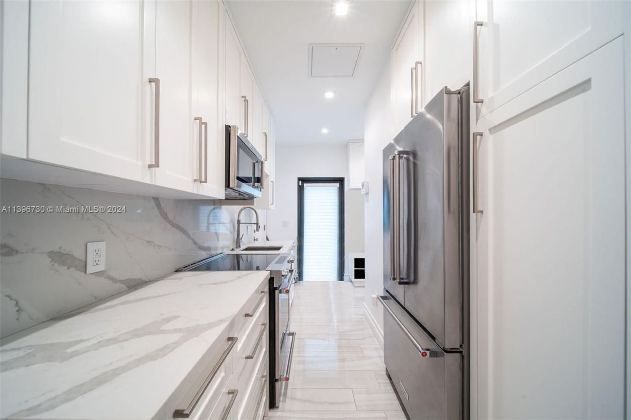 Maison à Miami, États-Unis, 330 m² - image 8