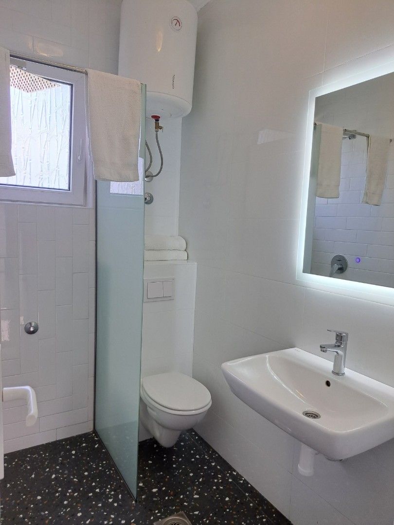 Hôtel à Sutomore, Monténégro, 375 m² - image 4