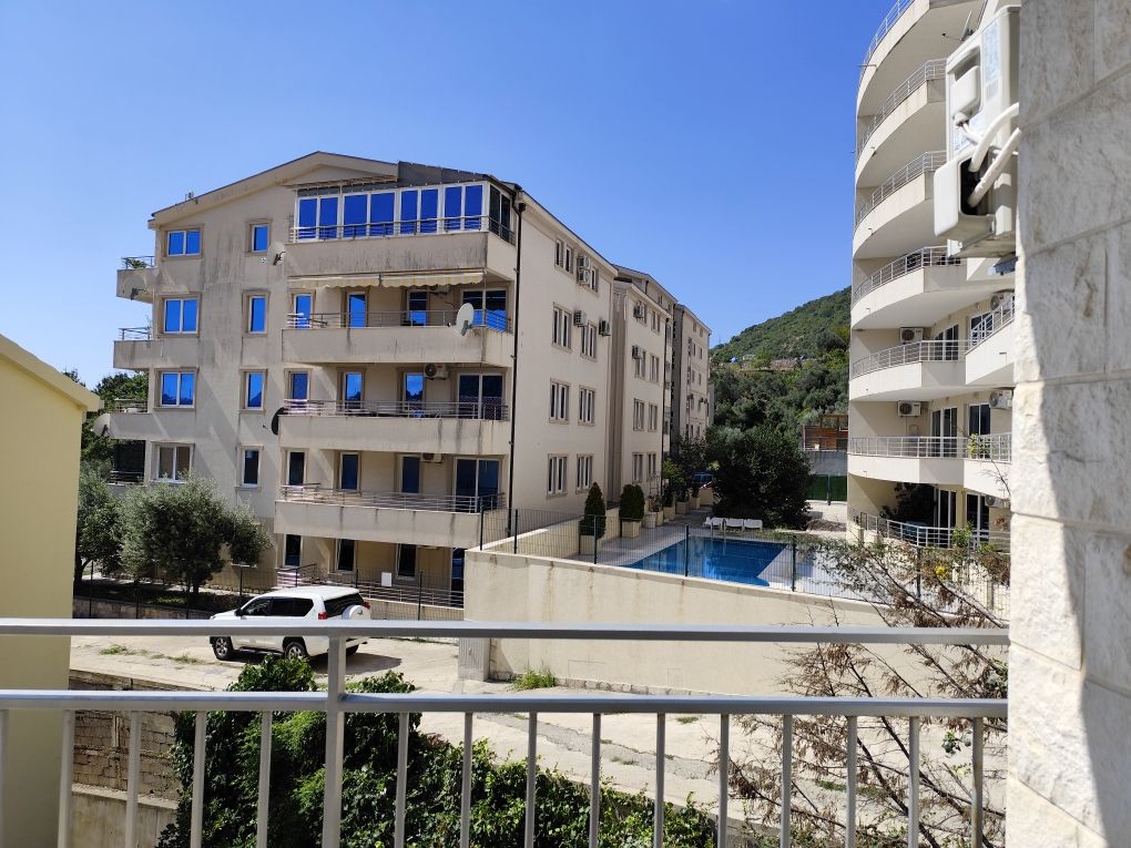 Appartement à Petrovac, Monténégro, 60 m² - image 1