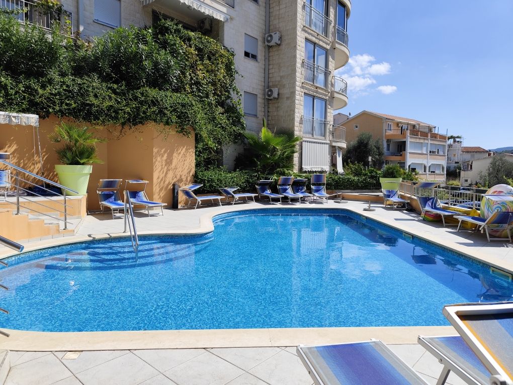 Appartement à Petrovac, Monténégro, 60 m² - image 2