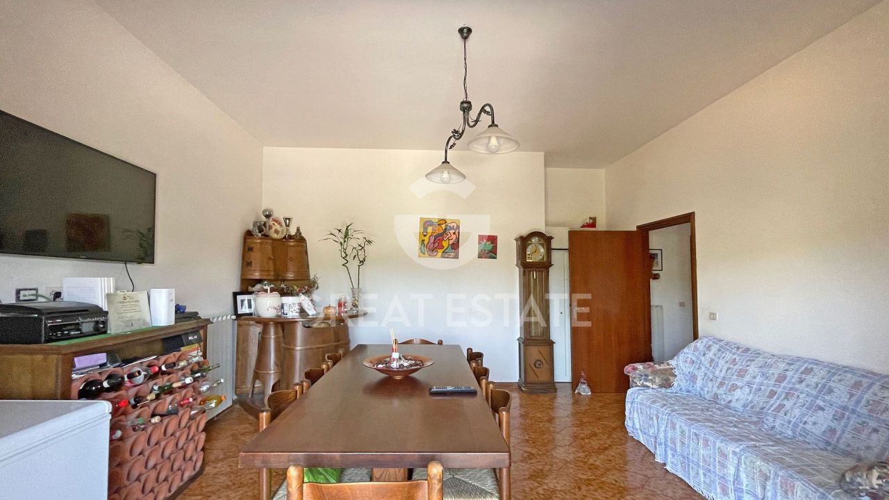 Granja en Montepulciano, Italia, 436.5 m² - imagen 14