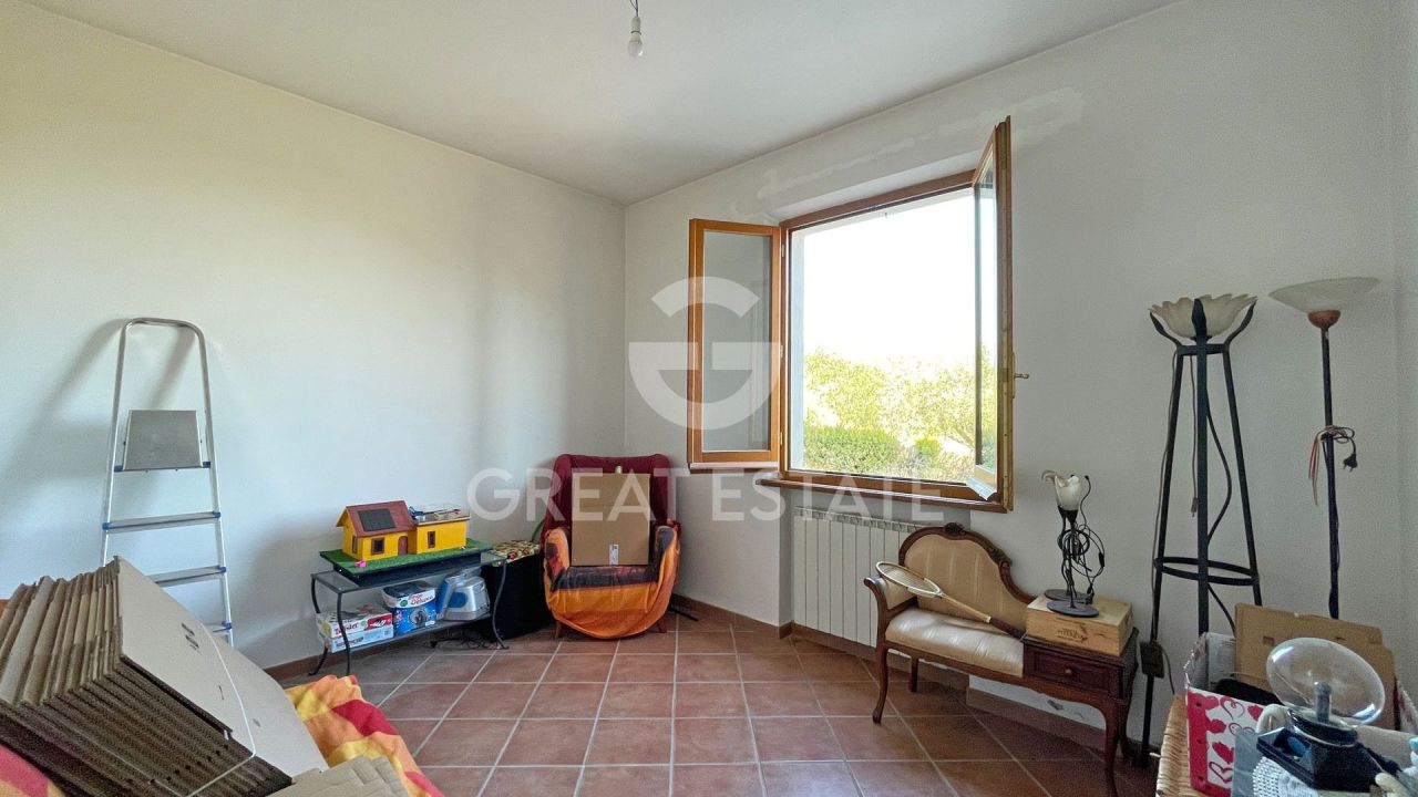 Granja en Montepulciano, Italia, 436.5 m² - imagen 16