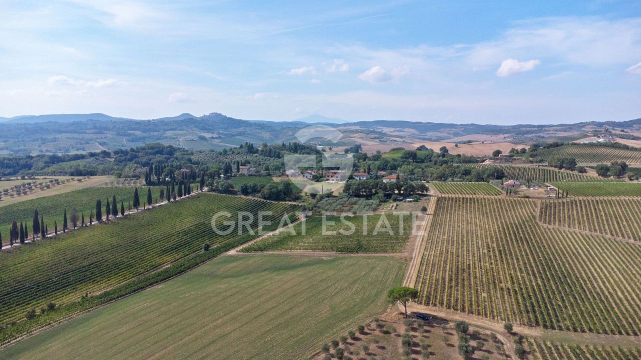Granja en Montepulciano, Italia, 436.5 m² - imagen 17