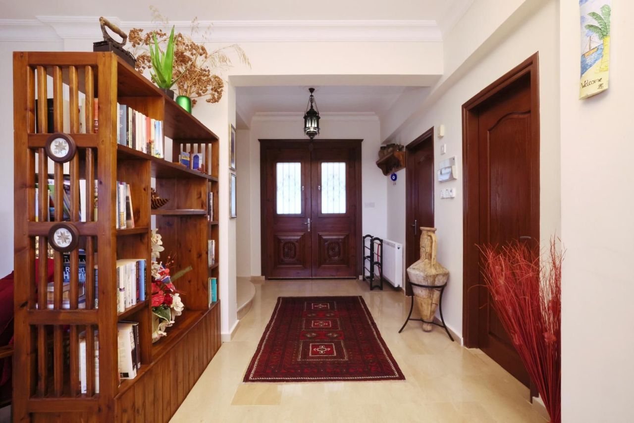 Villa a Kyrenia, Cipro, 230 m² - foto 3