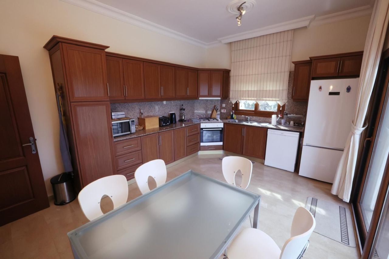 Villa a Kyrenia, Cipro, 230 m² - foto 9