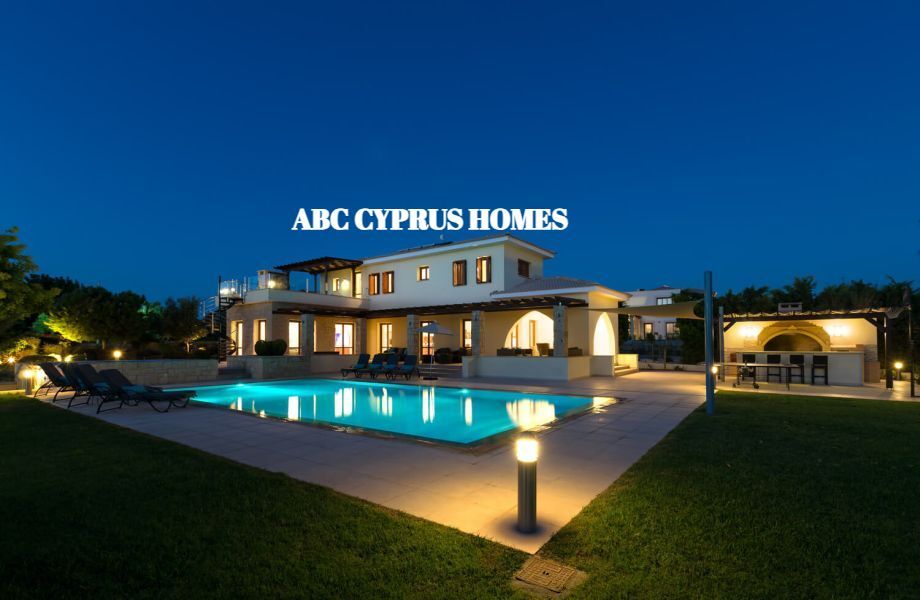 Villa in Paphos, Cyprus, 261 m² - picture 1