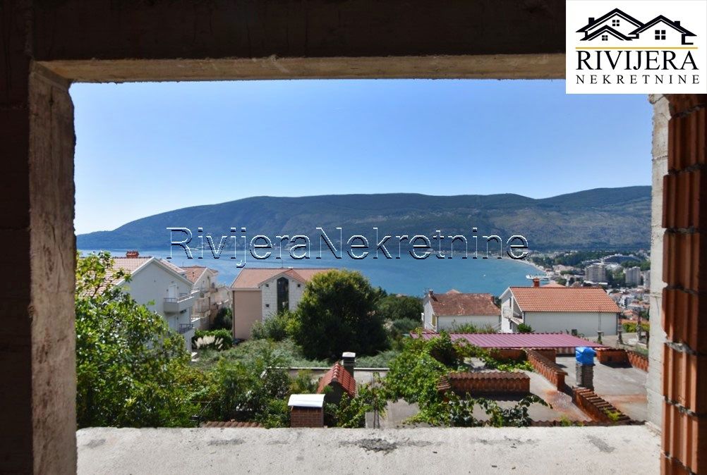 Flat in Herceg-Novi, Montenegro, 63 m² - picture 1