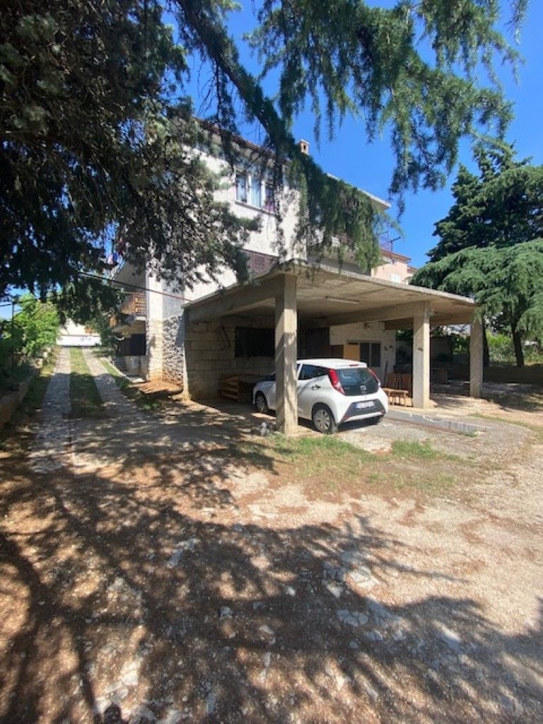 Casa en Pula, Croacia, 420 m² - imagen 1