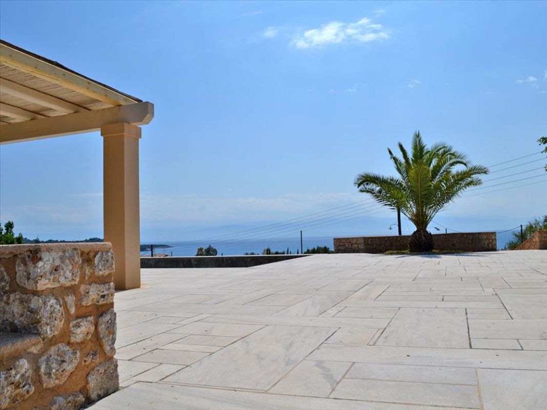 House in Peloponnese, Greece, 248 m² - picture 1