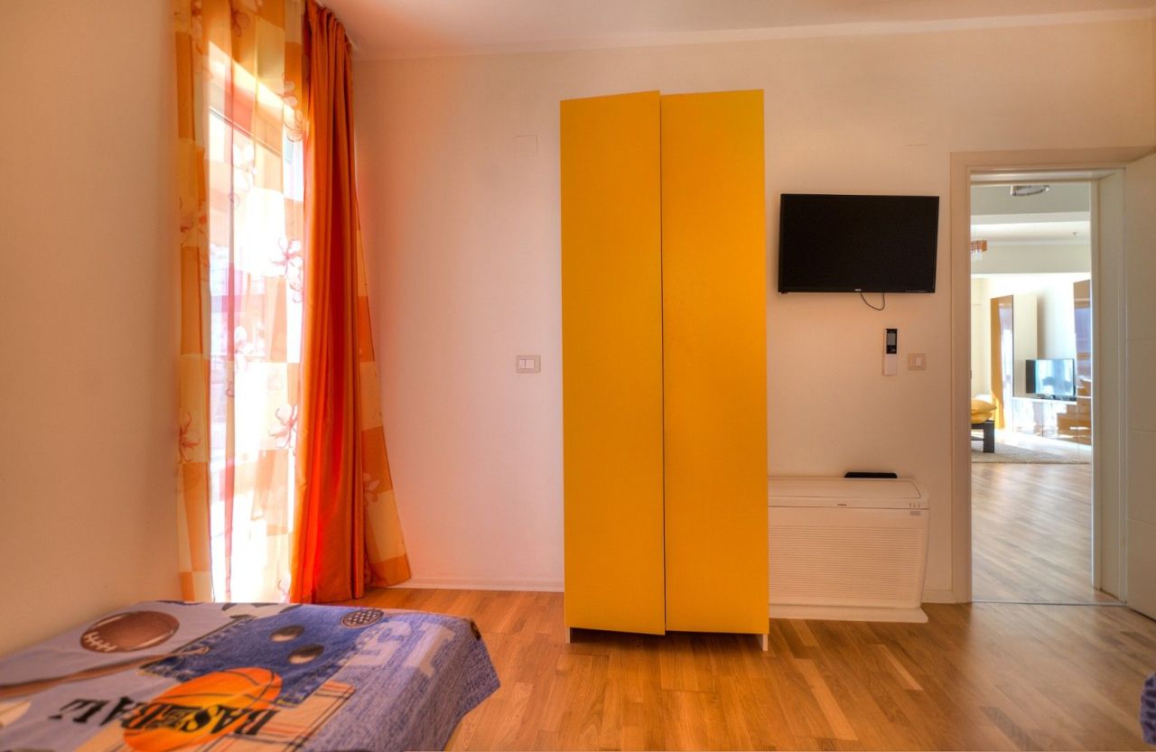 Piso en Budva, Montenegro, 125 m² - imagen 6