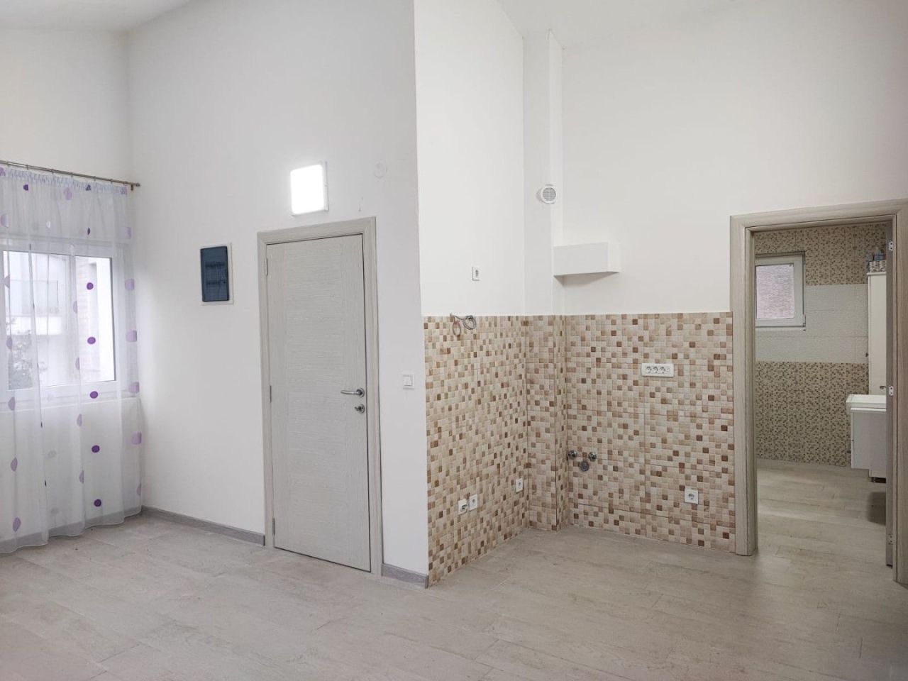 Casa en el Bar, Montenegro, 350 m² - imagen 10