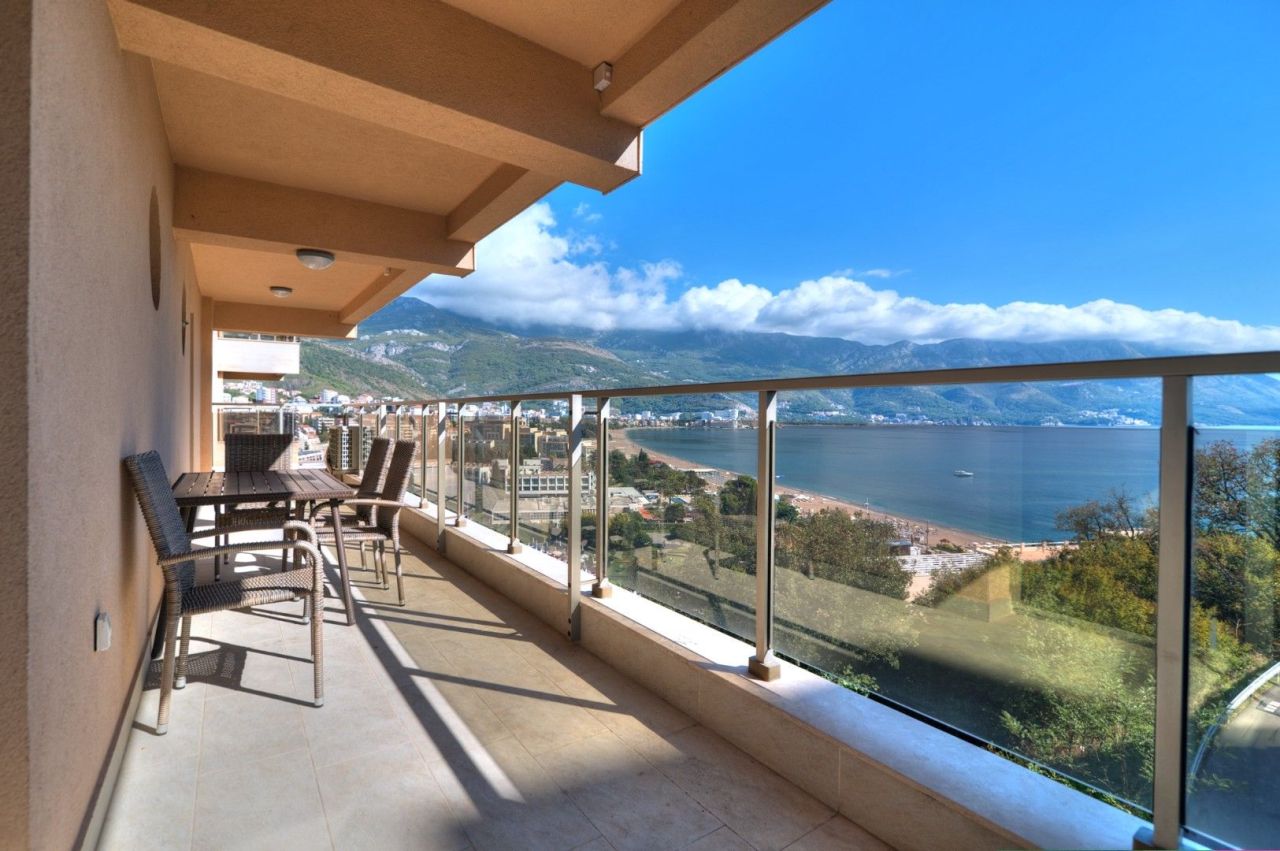 Piso en Budva, Montenegro, 125 m² - imagen 14