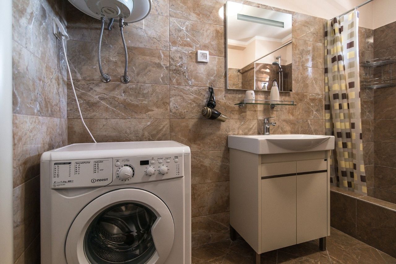 Piso en Budva, Montenegro, 125 m² - imagen 17