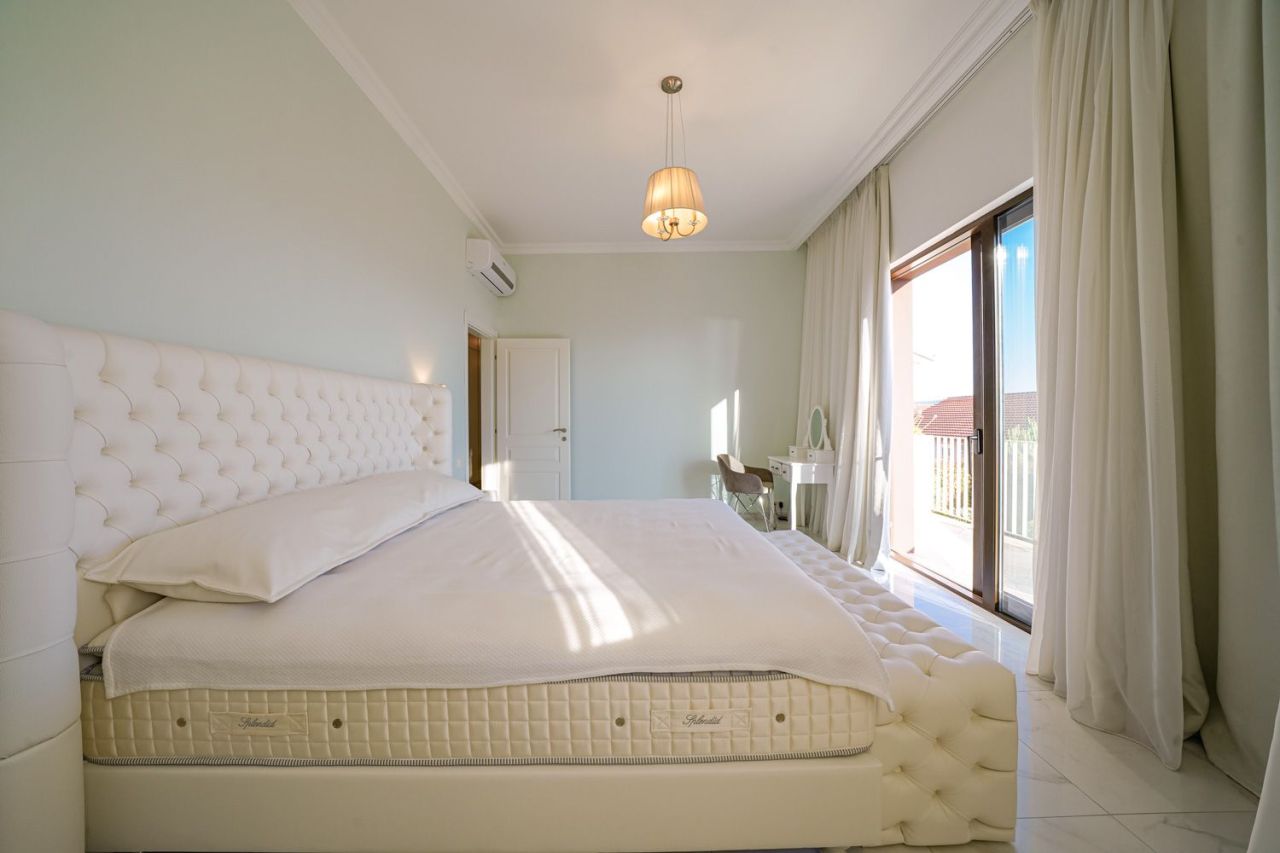 Villa in Tivat, Montenegro, 285 m² - picture 19