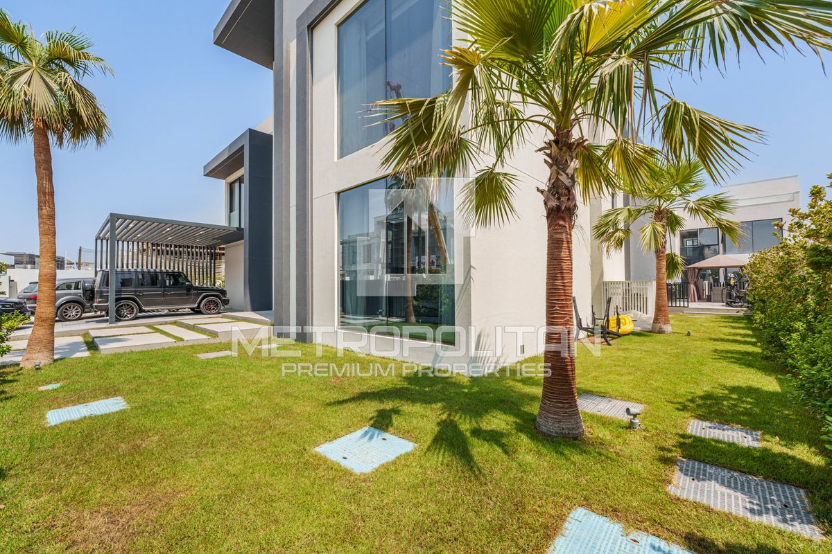 Villa à Dubaï, EAU, 801 m² - image 1