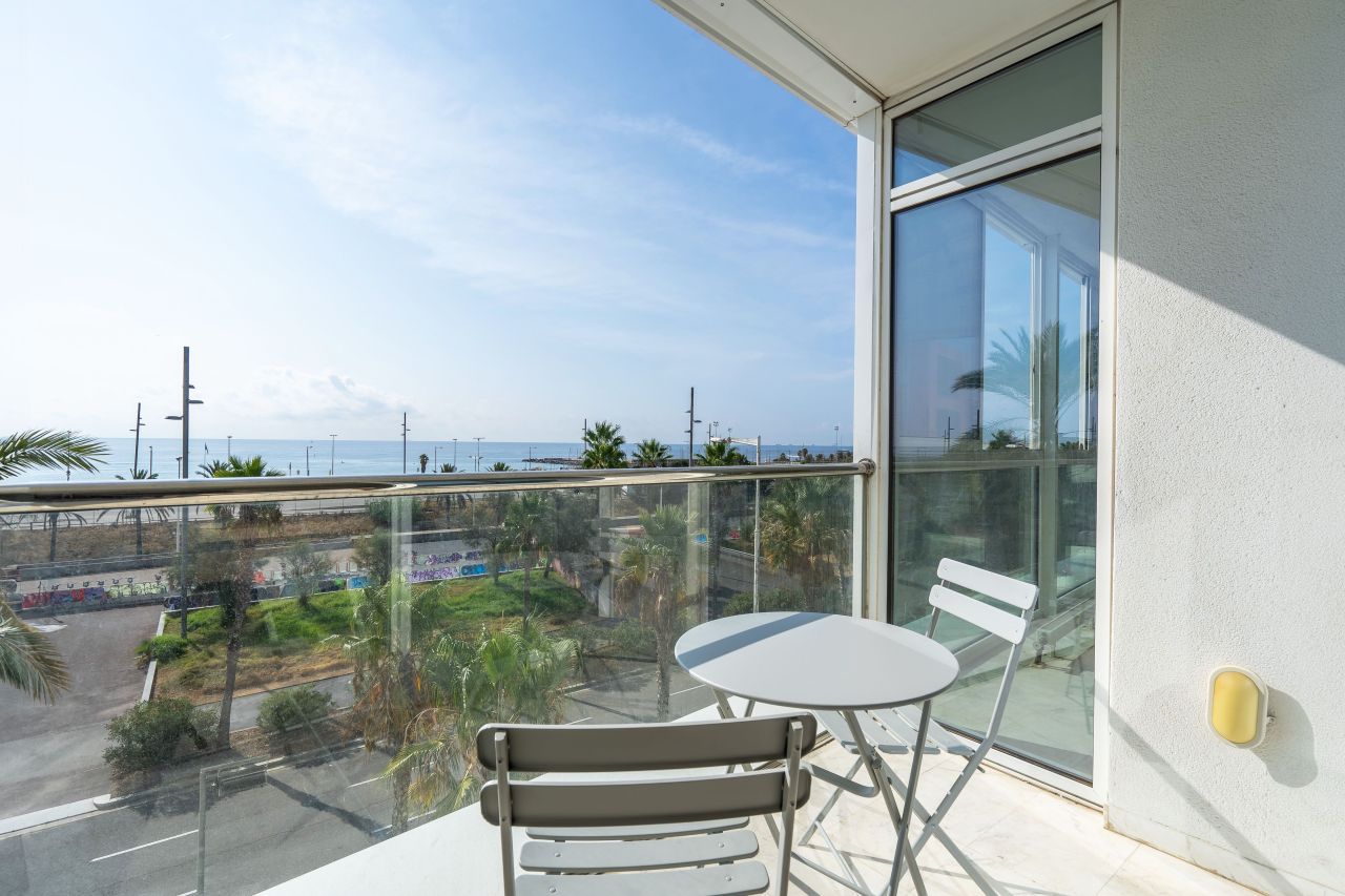 Flat in Barcelona, Spain, 144 m² - picture 8