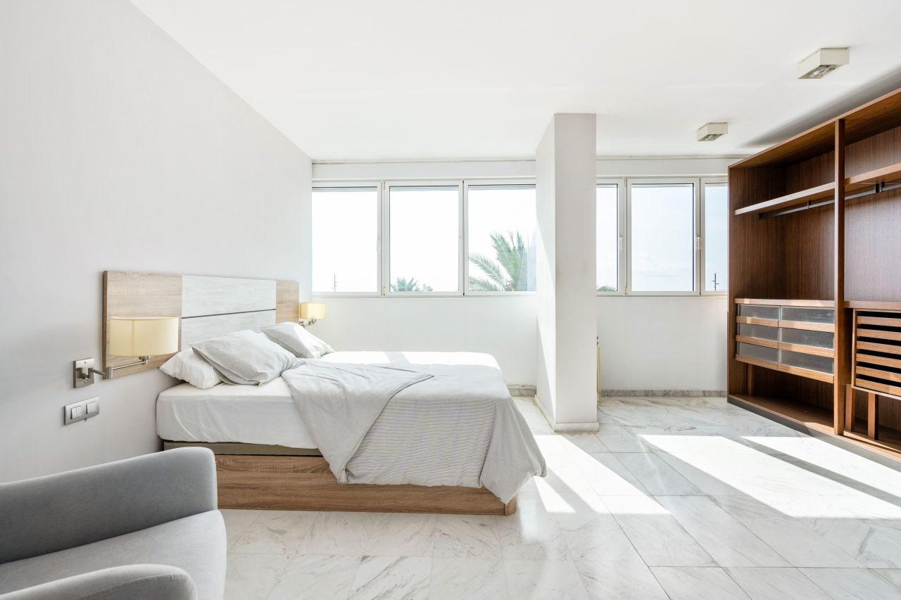 Flat in Barcelona, Spain, 144 m² - picture 10