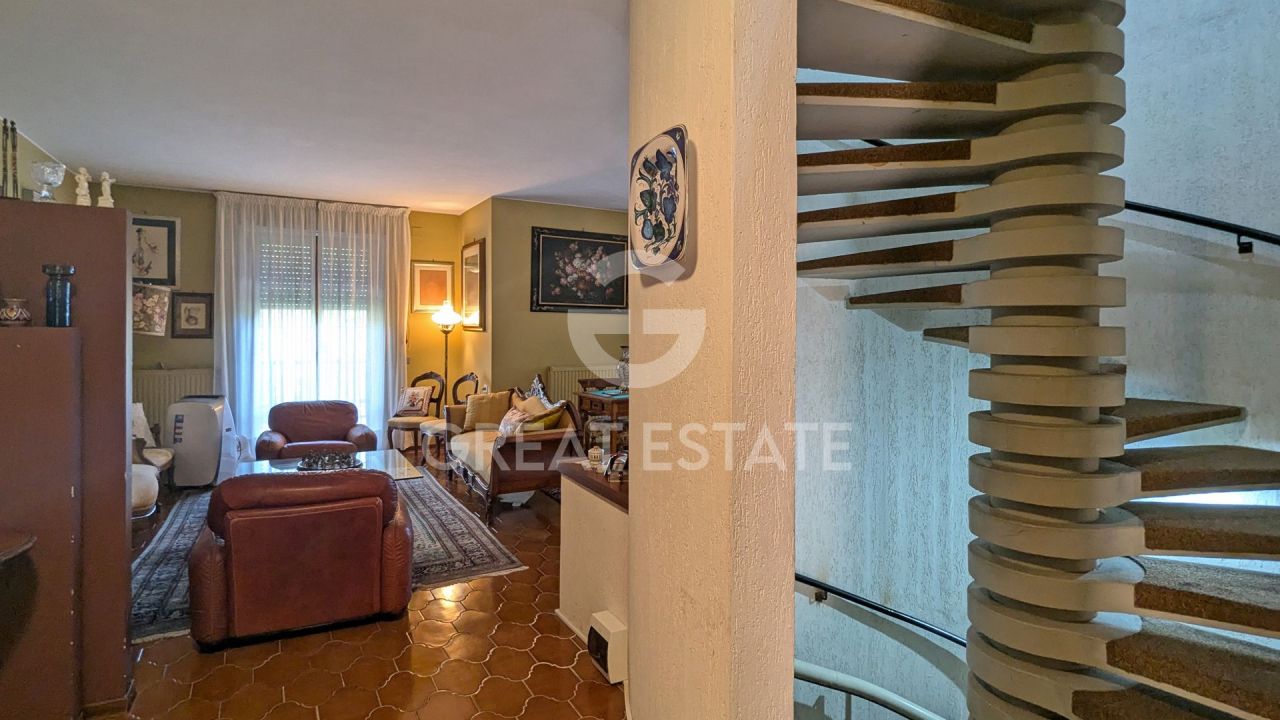 Villa in Perugia, Italy, 356.35 m² - picture 12