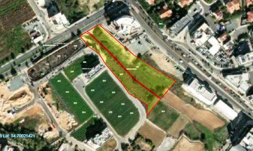 Terreno en Limasol, Chipre, 7 738 m² - imagen 1