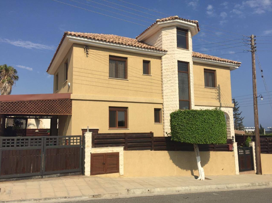 Casa en Parekklisia, Chipre, 290 m² - imagen 1