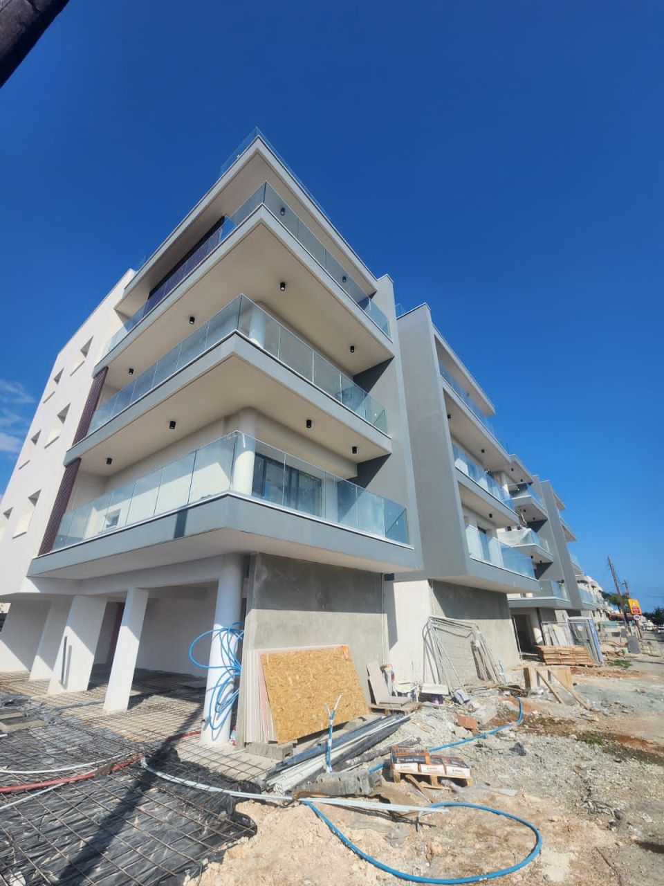 Commercial apartment building in Limassol, Cyprus - picture 1