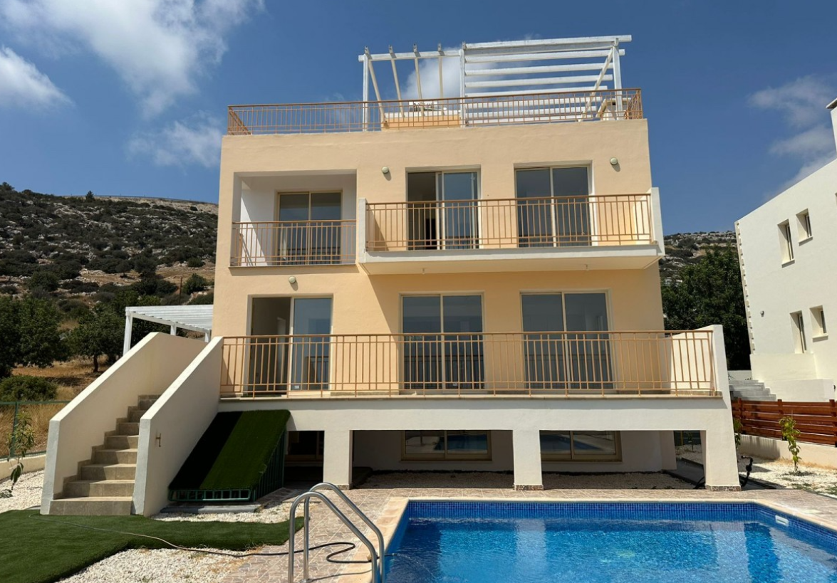 Casa en Pafos, Chipre, 260 m² - imagen 1