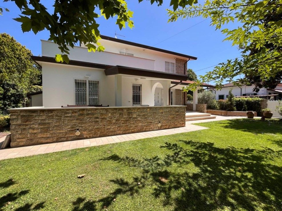 Villa en Forte dei Marmi, Italia, 220 m² - imagen 4