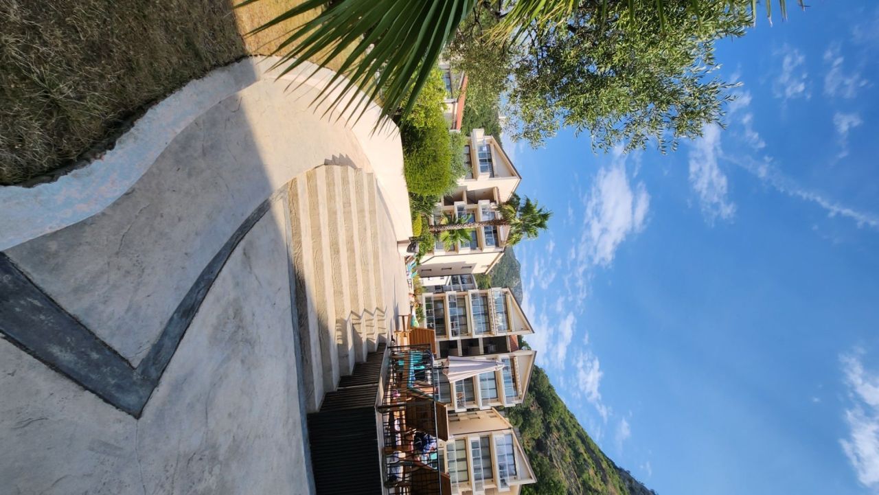 Piso en Przno, Montenegro, 75 m² - imagen 2