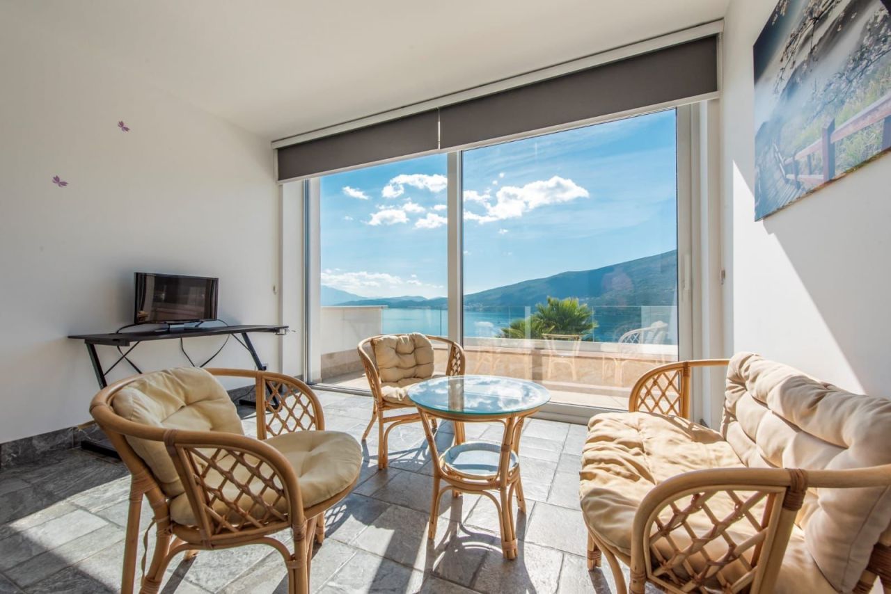 Villa a Đenovići, Montenegro, 760 m² - foto 9