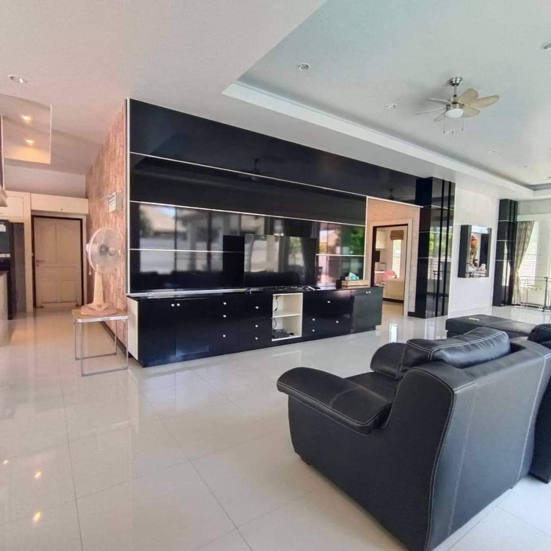 Villa en Pattaya, Tailandia, 180 m² - imagen 1