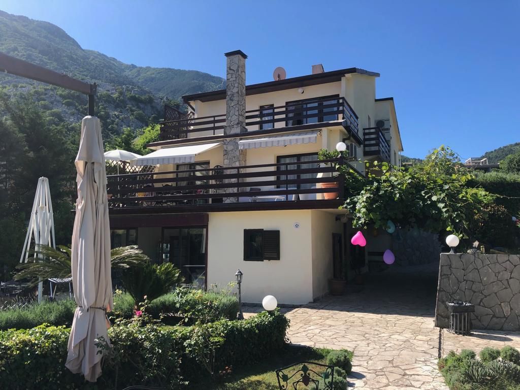 Maison à Kotor, Monténégro, 450 m² - image 1