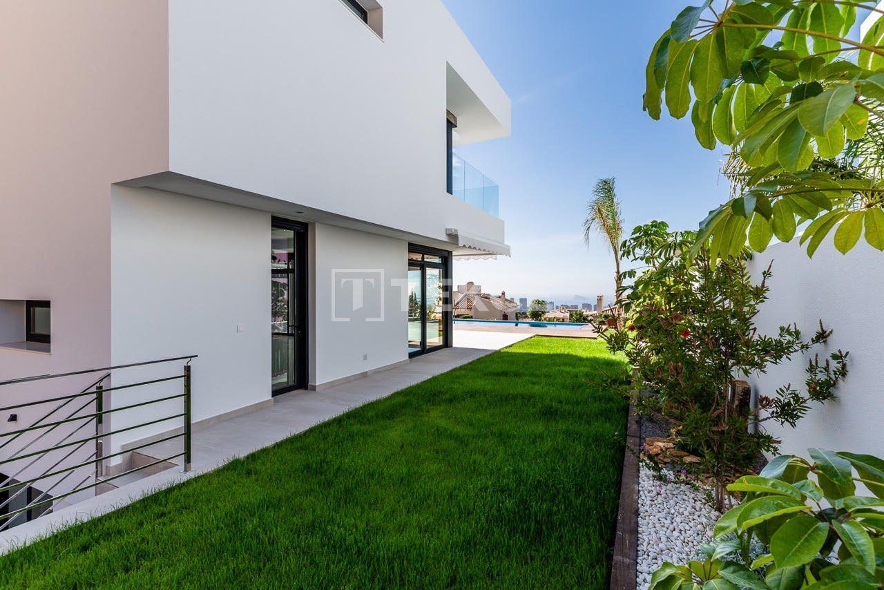 Villa en Finestrat, España, 998 m² - imagen 8