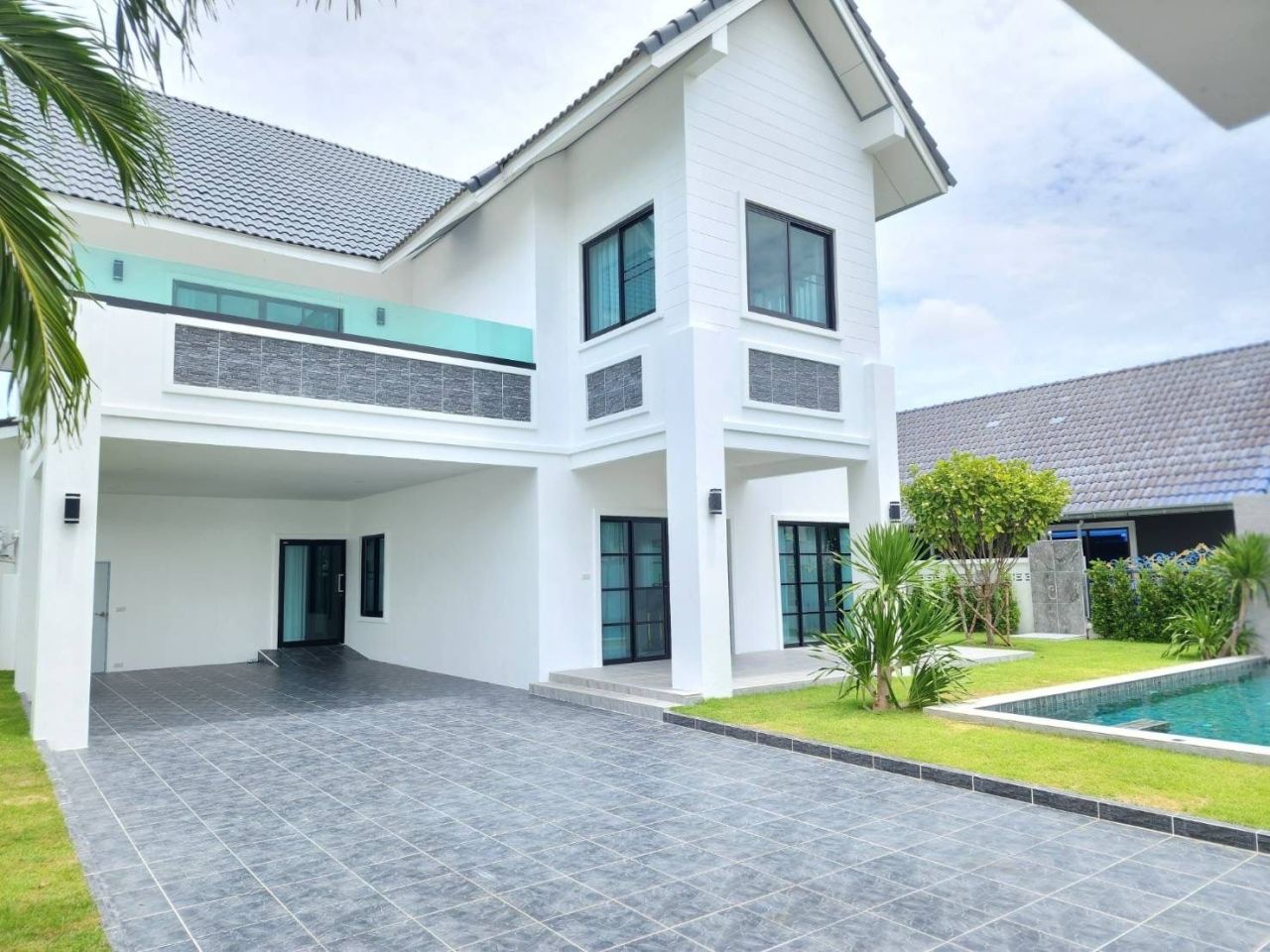 Maison à Pattaya, Thaïlande, 382 m² - image 1