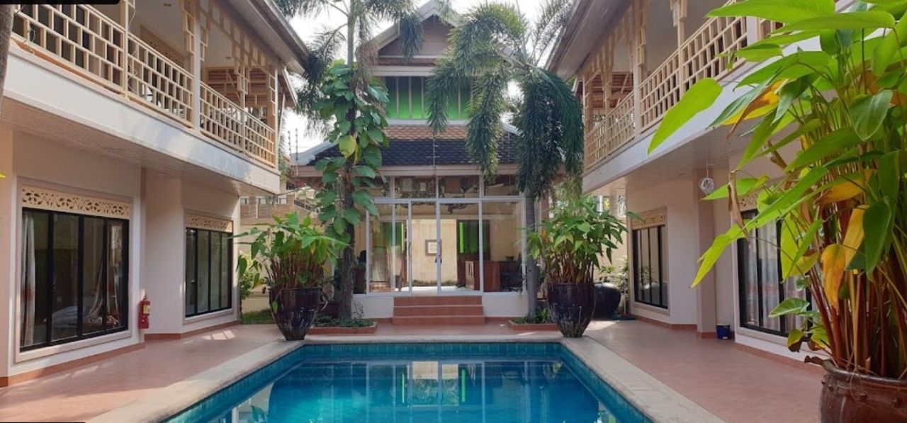 Maison à Pattaya, Thaïlande, 540 m² - image 1