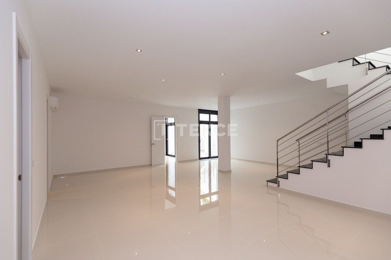 Villa en Finestrat, España, 998 m² - imagen 17