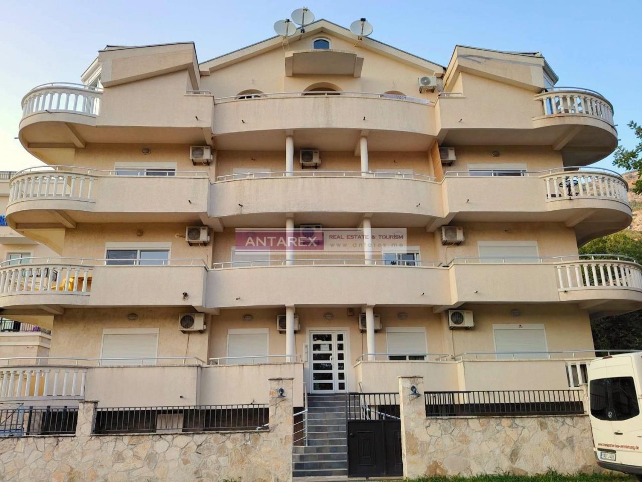 Appartamenti a Buljarica, Montenegro, 93 m² - foto 17