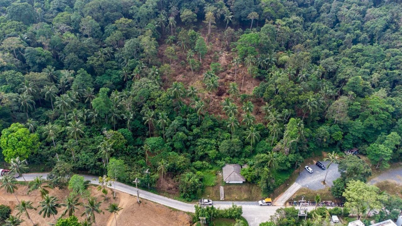 Grundstück in Ko Samui, Thailand, 12 724 m² - Foto 1