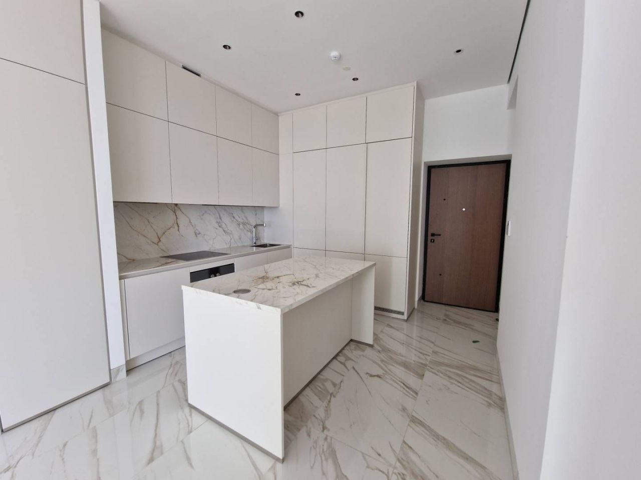 Flat in Limassol, Cyprus, 120 m² - picture 1