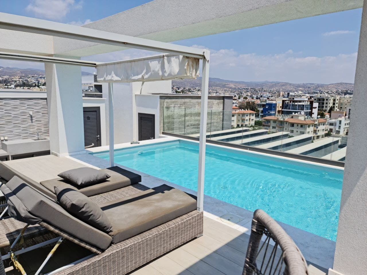 Piso en Germasogeia, Chipre, 146 m² - imagen 1